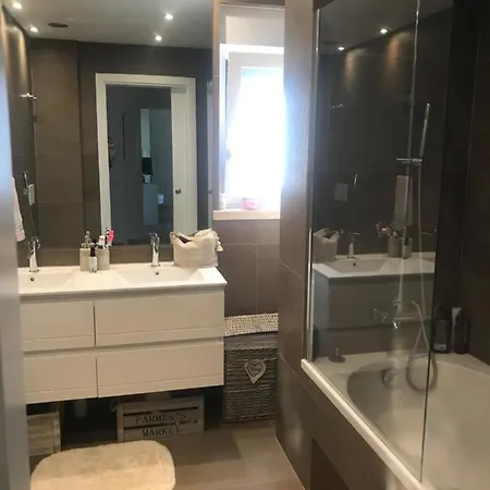 Modern Twin With A Balcony Homestay Montijo
