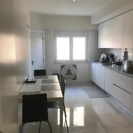 Homestay Modern Twin With A Balcony Montijo
