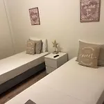Modern Twin With A Balcony Homestay Montijo