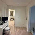 Modern Twin With A Balcony Homestay *