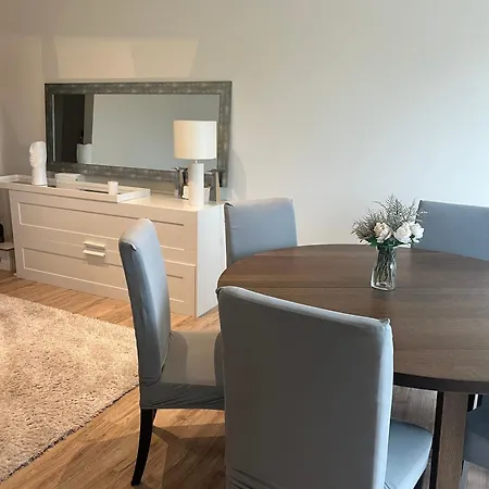 Modern Twin With A Balcony Montijo