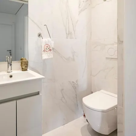 Kwatera prywatna Modern Twin With A Balcony