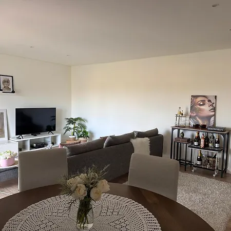 Accommodatie bij particulieren Modern Twin With A Balcony *